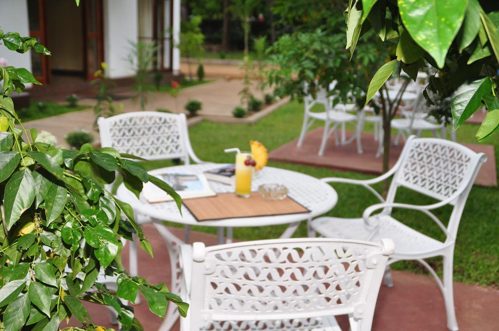Hotel Melbourne Tourist Rest Anuradhapura Exterior foto